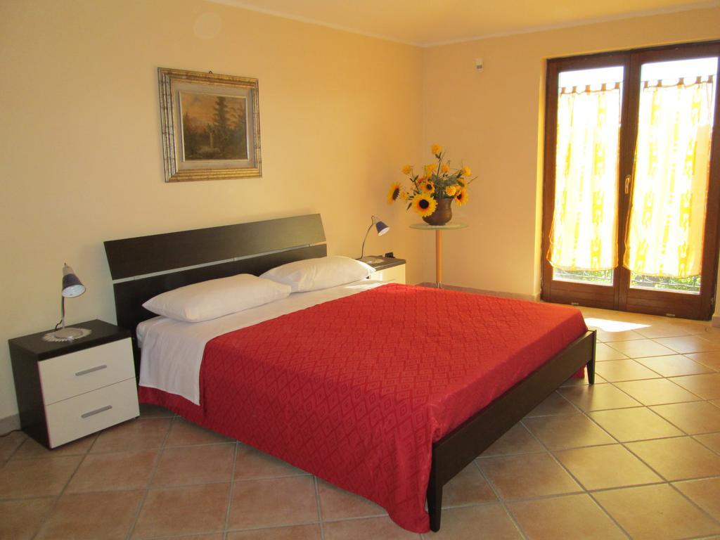 Complesso Turistico Ricettivo L'Oasi Del Golfo Di Salerno Apartman Battipaglia Kültér fotó