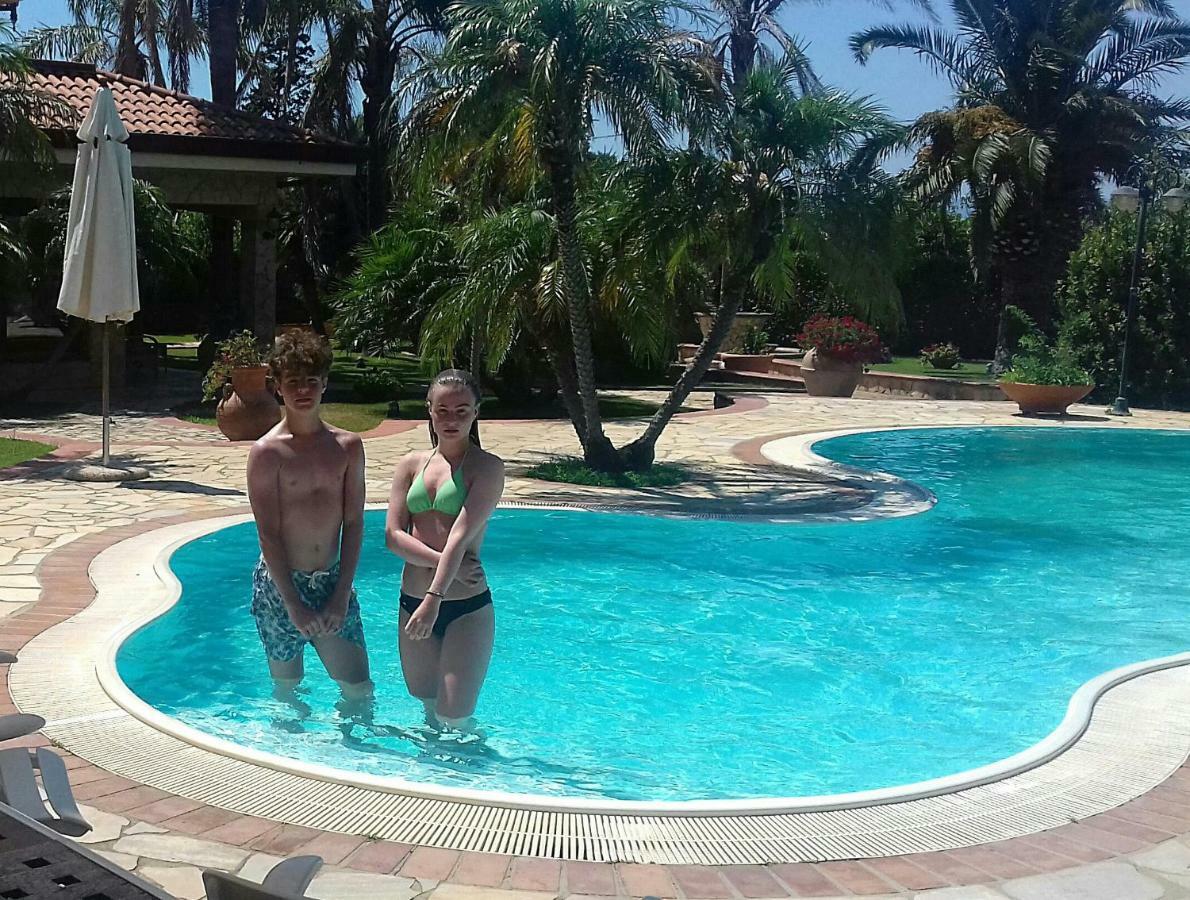 Complesso Turistico Ricettivo L'Oasi Del Golfo Di Salerno Apartman Battipaglia Kültér fotó